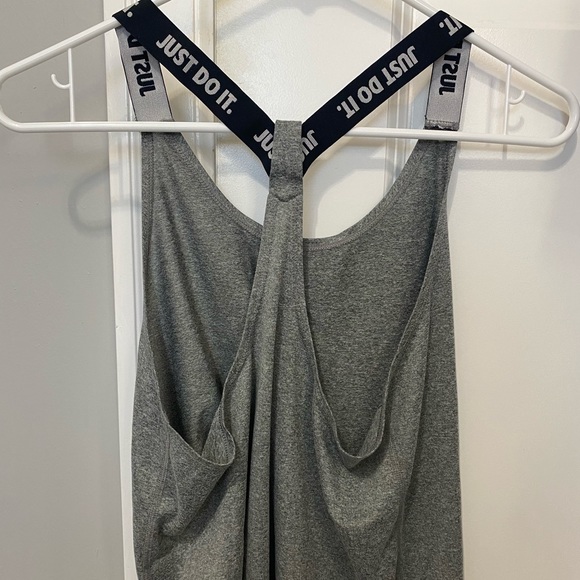 Nike Elastika Tank Top - Picture 3 of 3